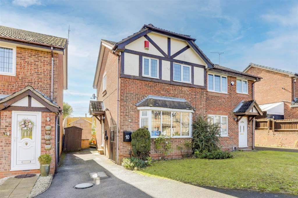 Dylan Thomas Road, Nottingham, NG5