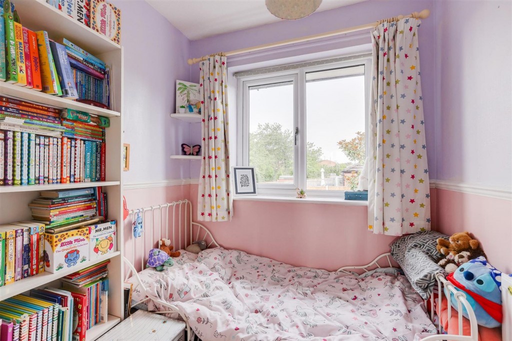 Dylan Thomas Road, Nottingham, NG5