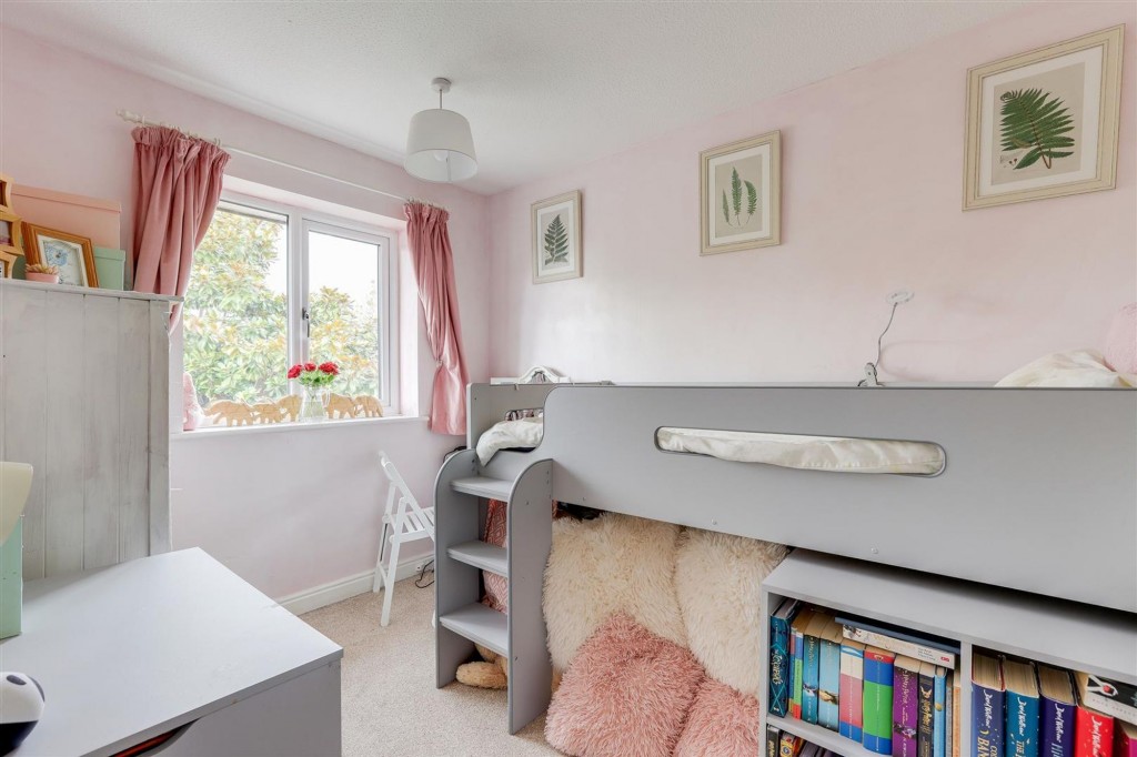 Dylan Thomas Road, Nottingham, NG5