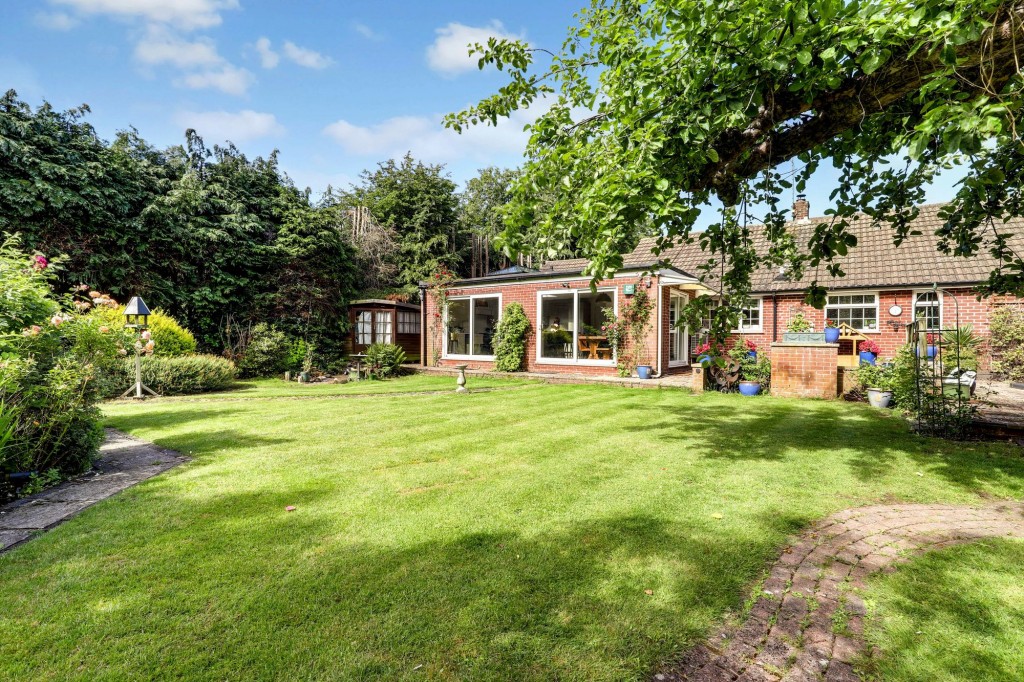 North Road, Ruddington, NG11