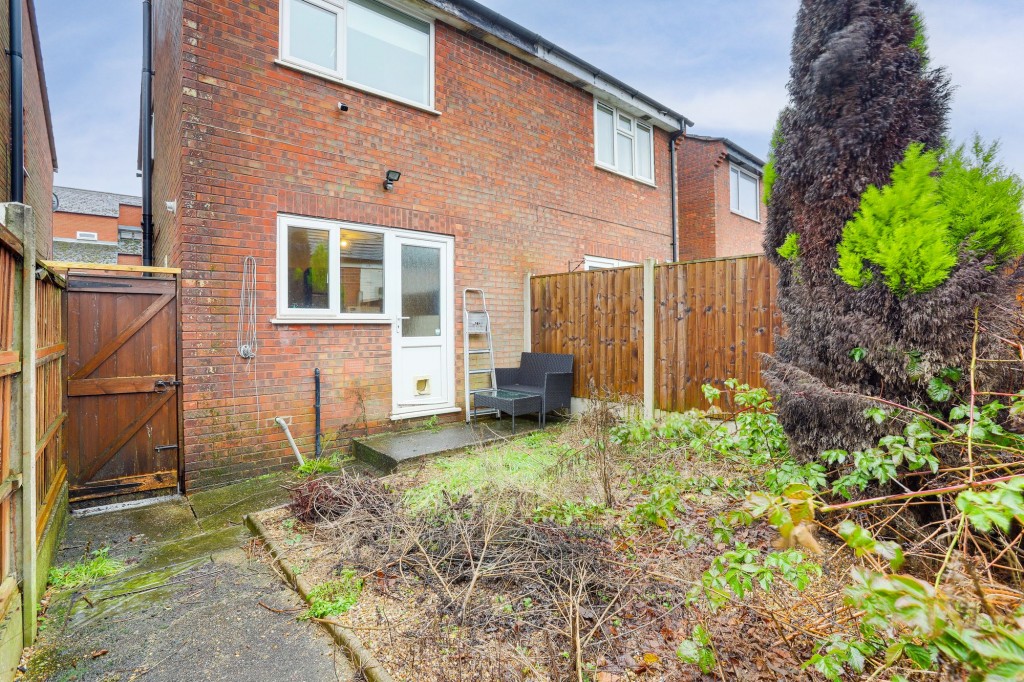 High Street Avenue, Arnold, NG5