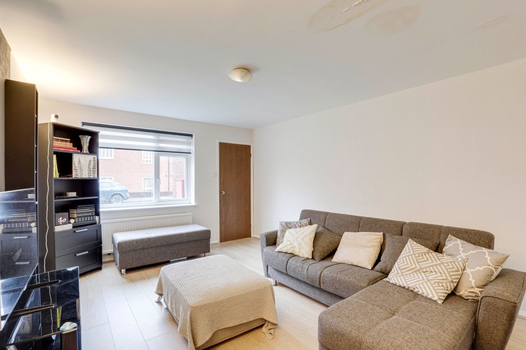 High Street Avenue, Arnold, NG5