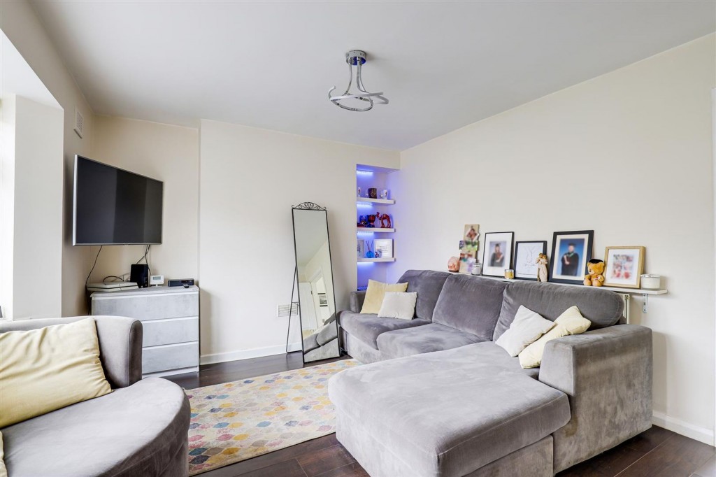 Staplehurst Drive, Nottingham, NG5