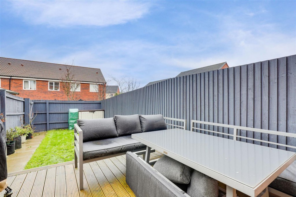 Lovesey Avenue, Hucknall, NG15