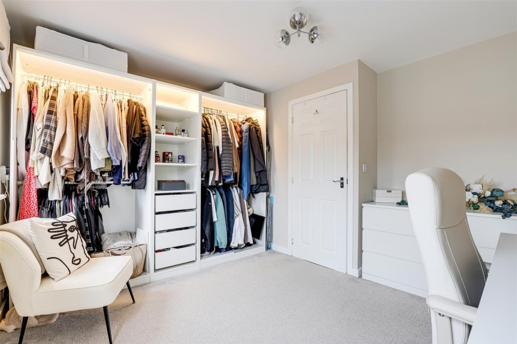 Lovesey Avenue, Hucknall, NG15