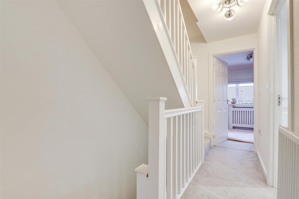 Lovesey Avenue, Hucknall, NG15