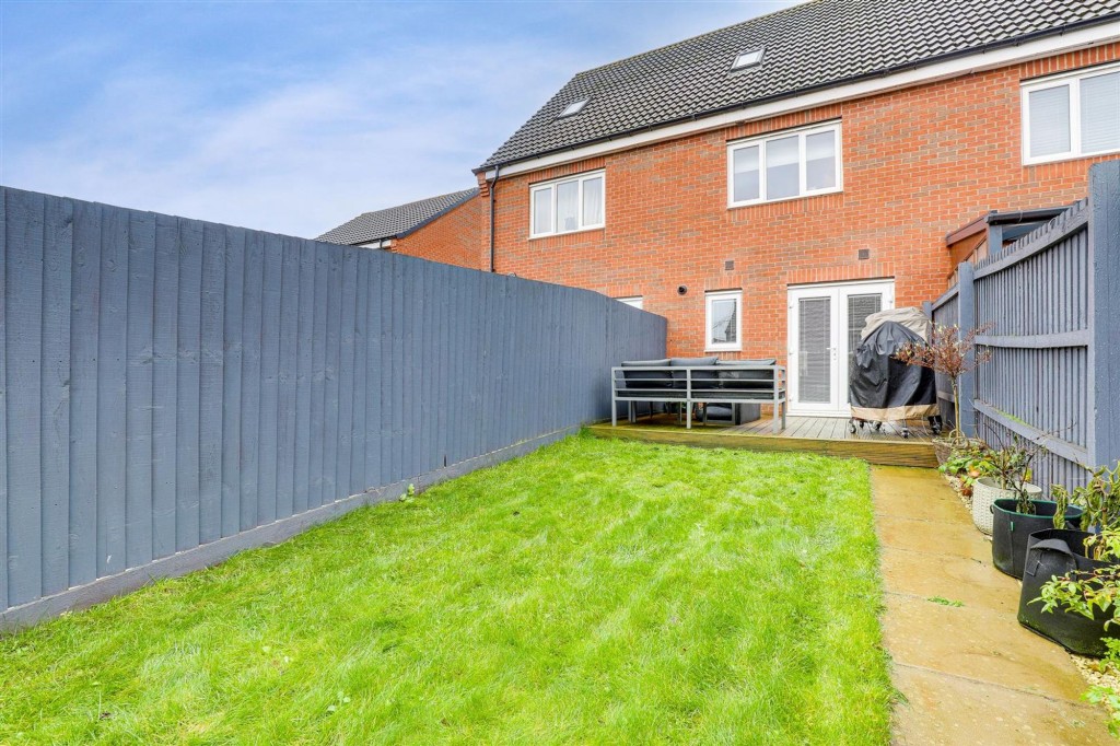 Lovesey Avenue, Hucknall, NG15