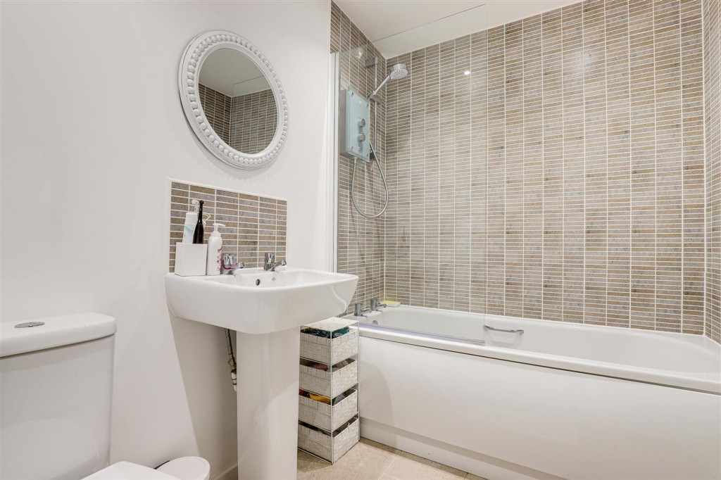 Lovesey Avenue, Hucknall, NG15