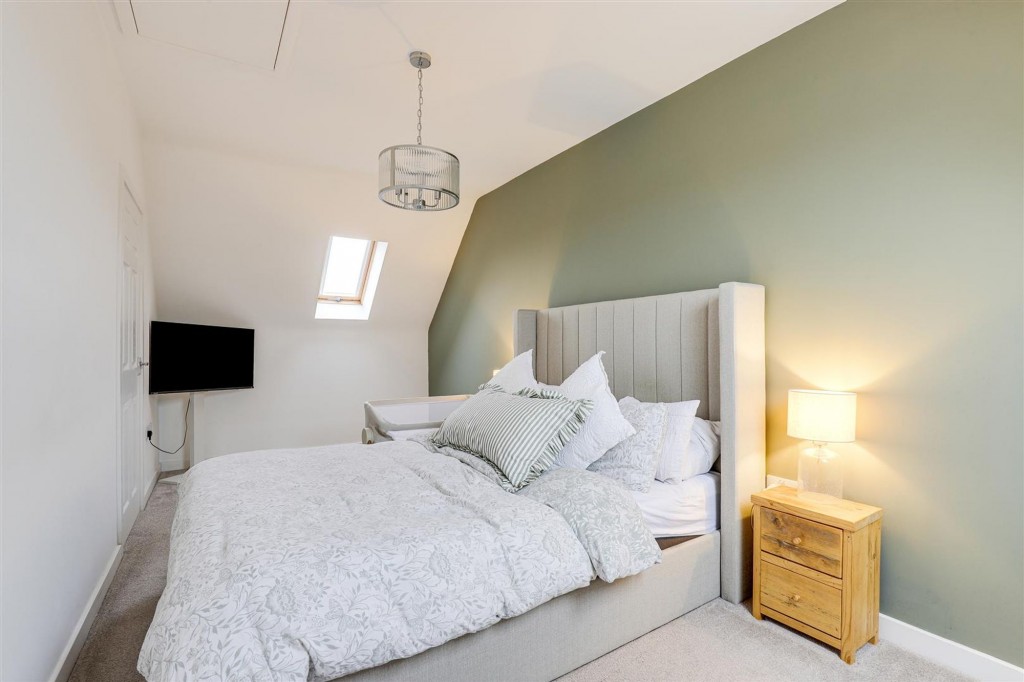 Lovesey Avenue, Hucknall, NG15