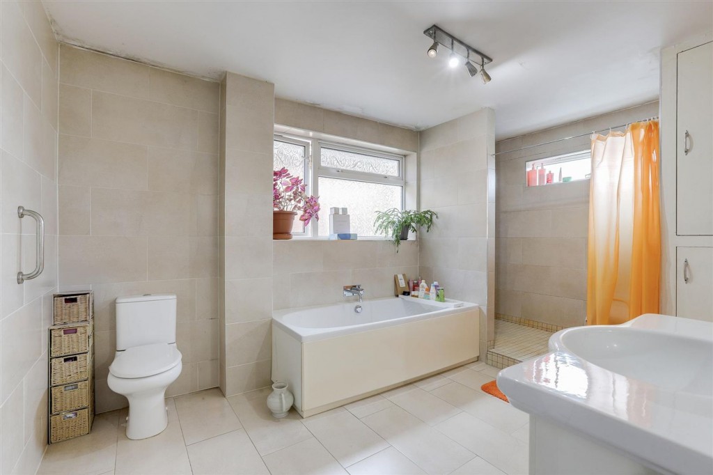 Oakfield Drive, Sandiacre, NG10