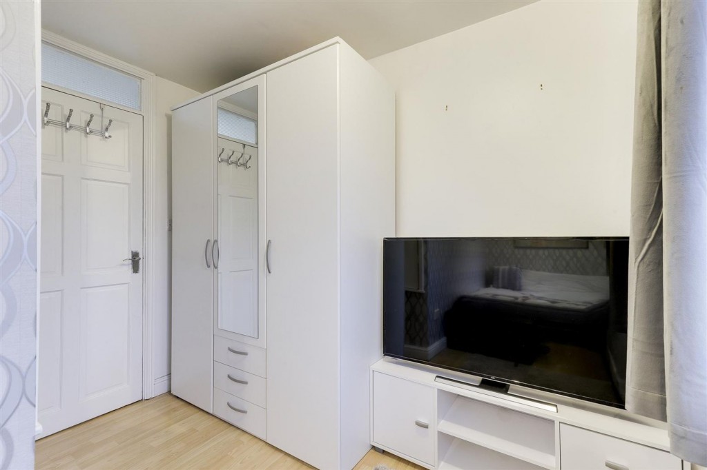 Danes Close, Arnold, NG5