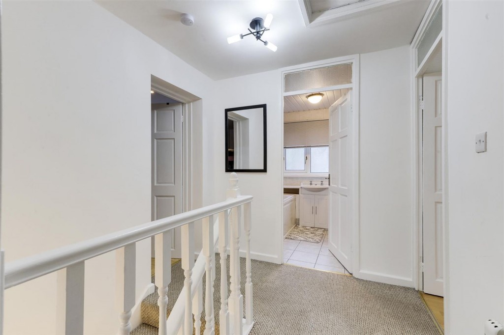 Danes Close, Arnold, NG5