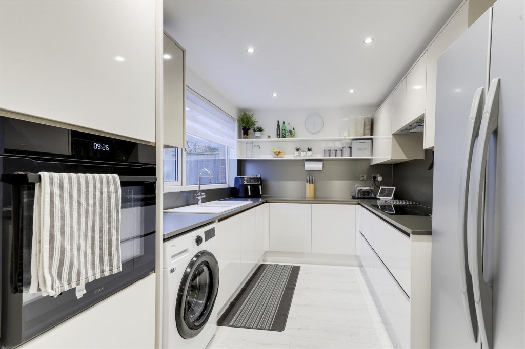 Danes Close, Arnold, NG5