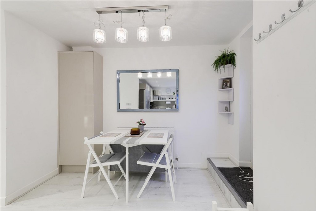 Danes Close, Arnold, NG5