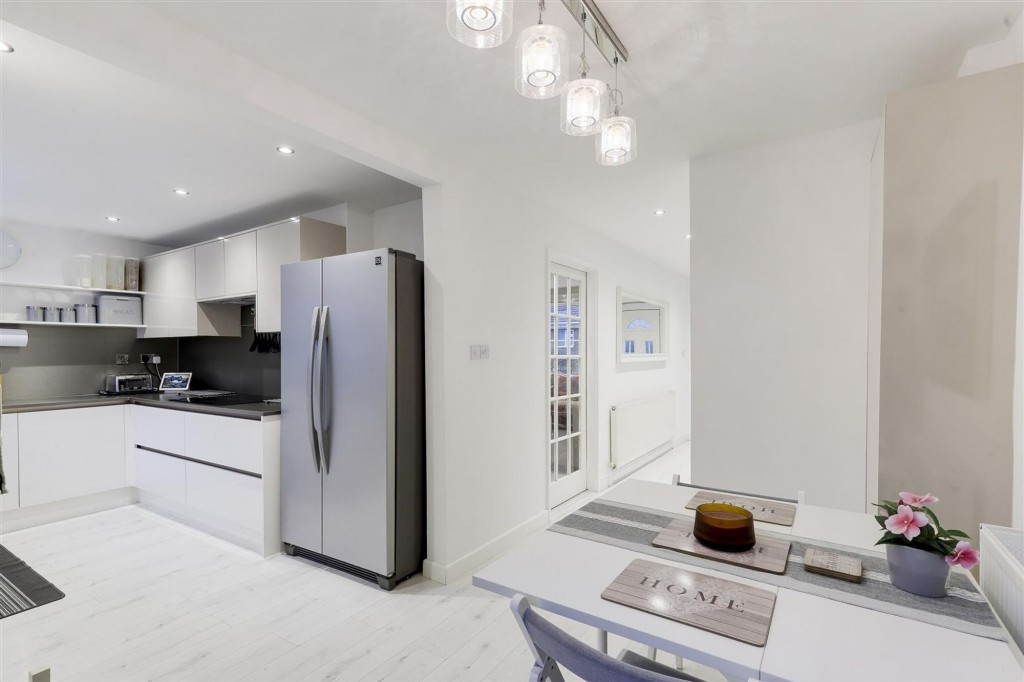 Danes Close, Arnold, NG5