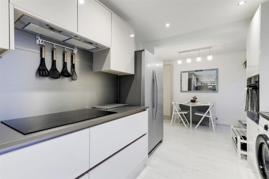 Danes Close, Arnold, NG5