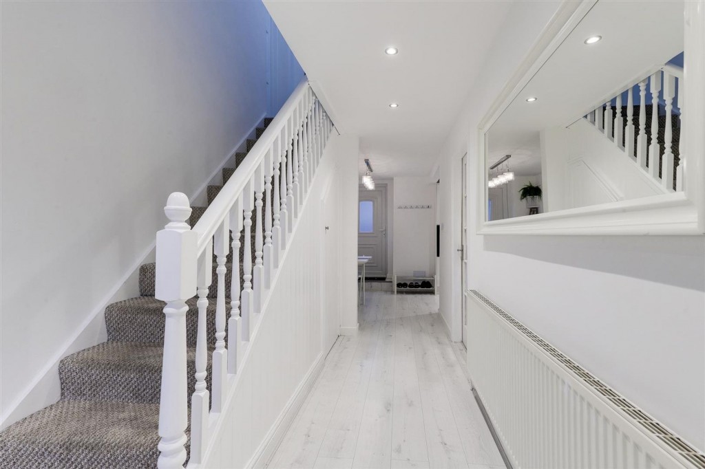 Danes Close, Arnold, NG5