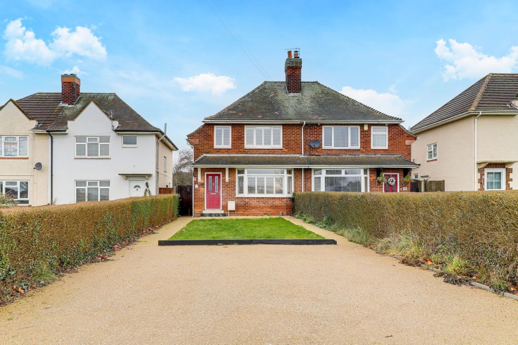 St. Johns Crescent, Hucknall, NG15