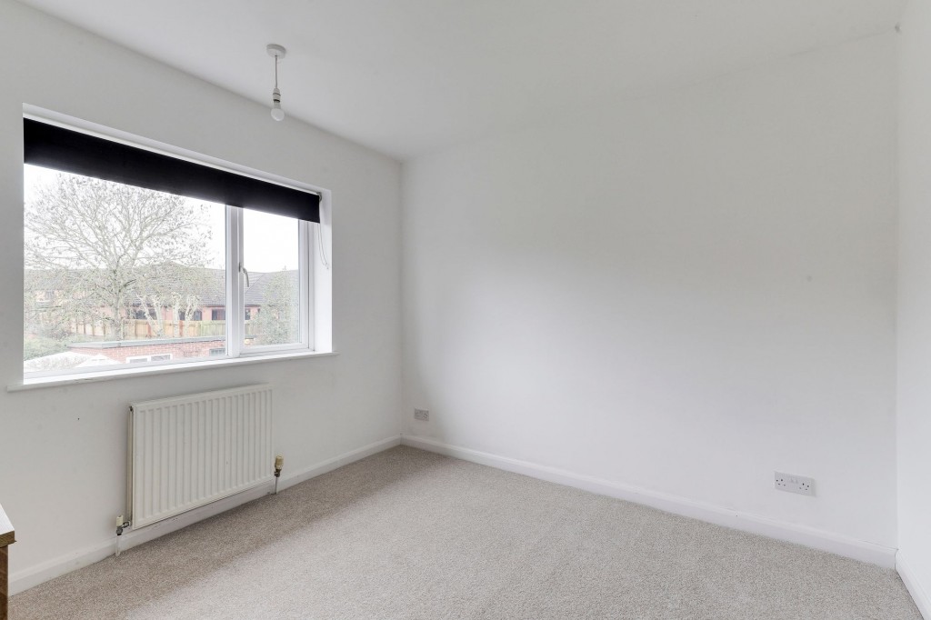 St. Johns Crescent, Hucknall, NG15