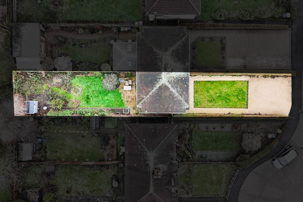 St. Johns Crescent, Hucknall, NG15