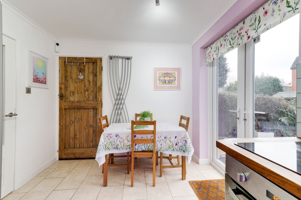 St. Johns Crescent, Hucknall, NG15