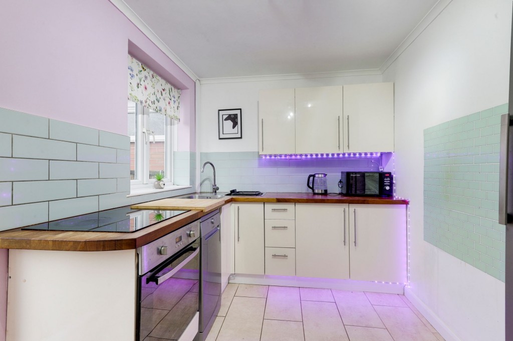 St. Johns Crescent, Hucknall, NG15