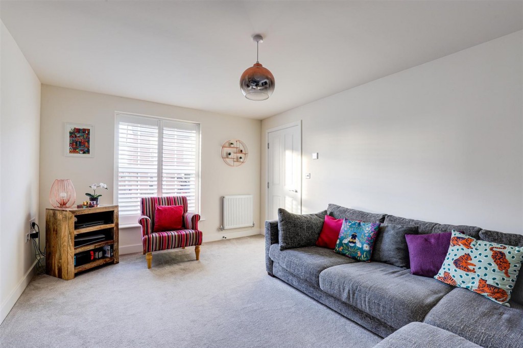 Booth Avenue, Nottingham, NG3