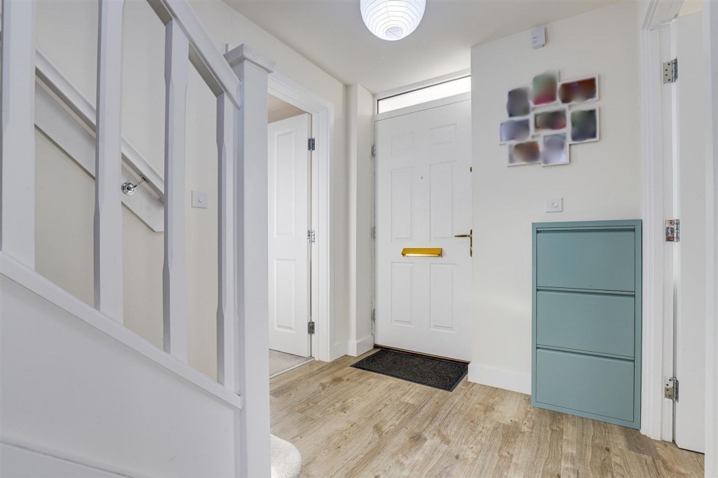 Booth Avenue, Nottingham, NG3