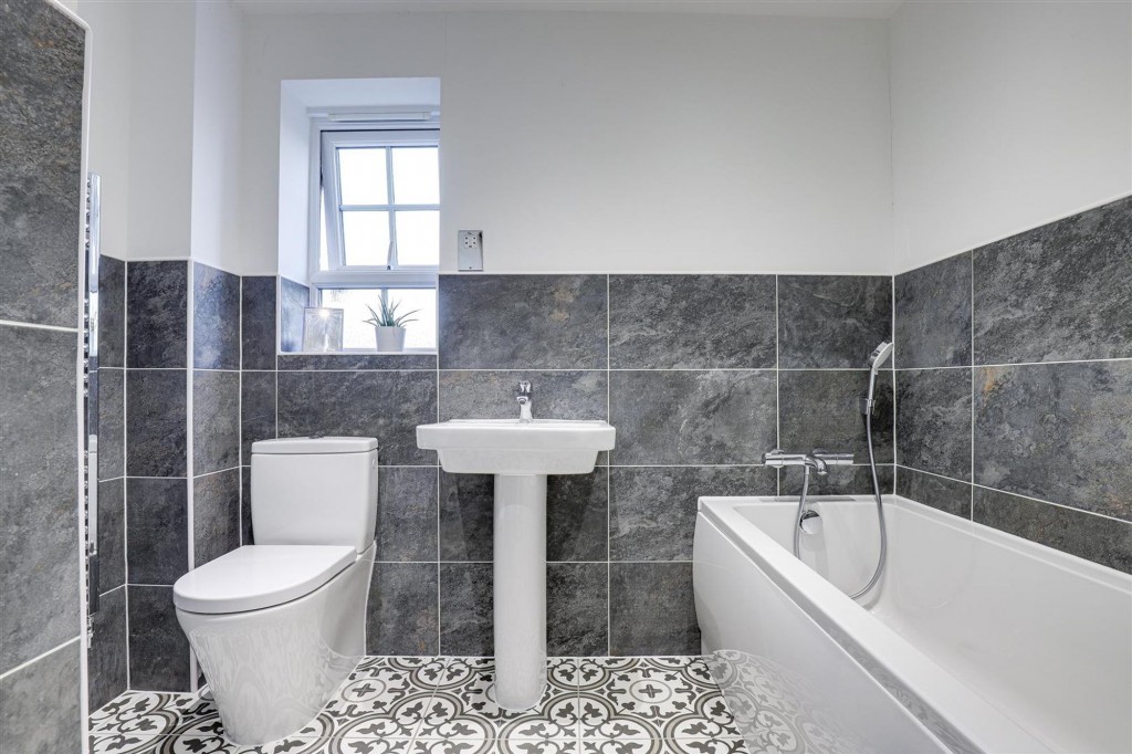 Booth Avenue, Nottingham, NG3