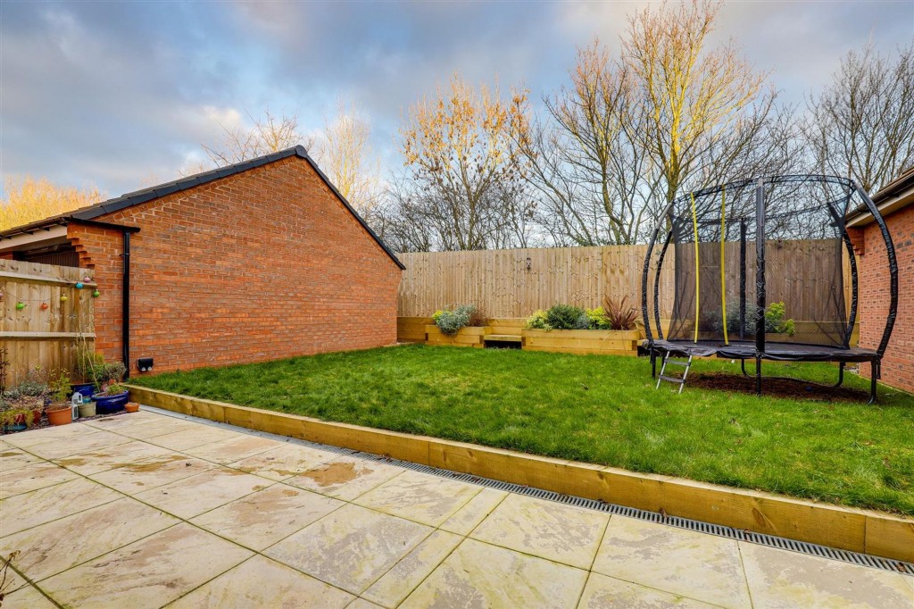 Booth Avenue, Nottingham, NG3