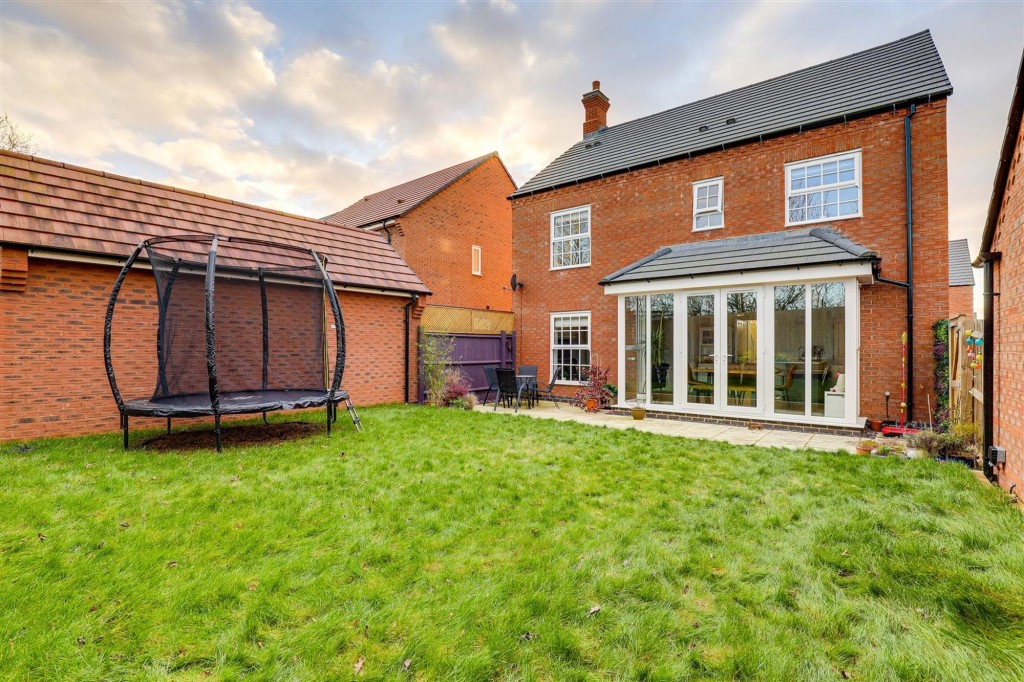 Booth Avenue, Nottingham, NG3