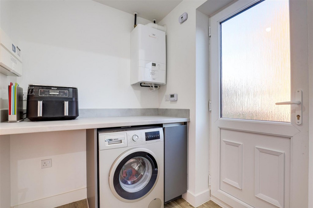 Booth Avenue, Nottingham, NG3