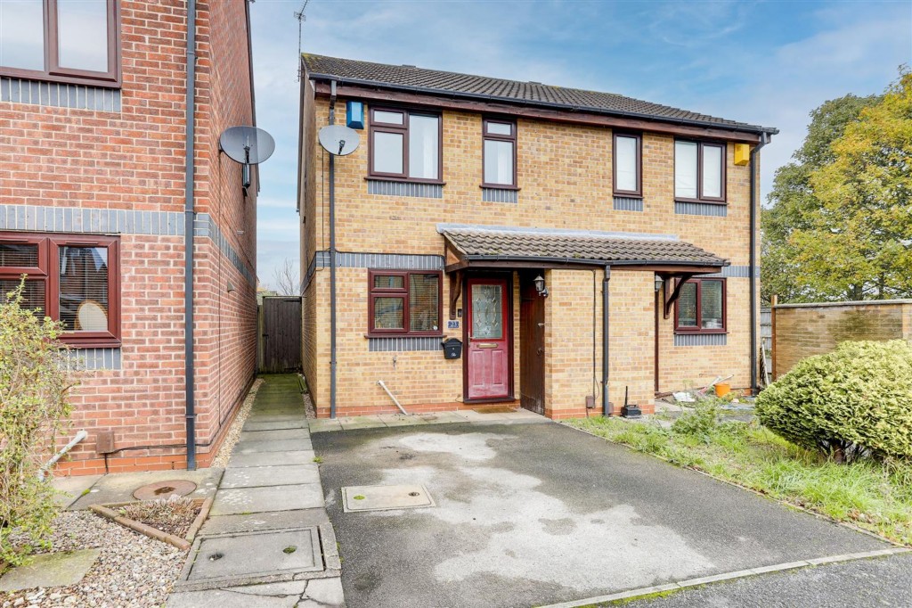 Roseberry Gardens, Hucknall, NG15