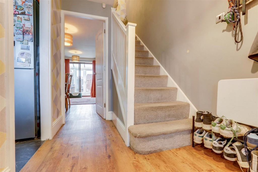 Roseberry Gardens, Hucknall, NG15