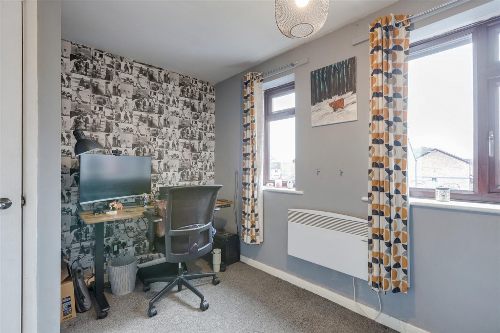 Roseberry Gardens, Hucknall, NG15