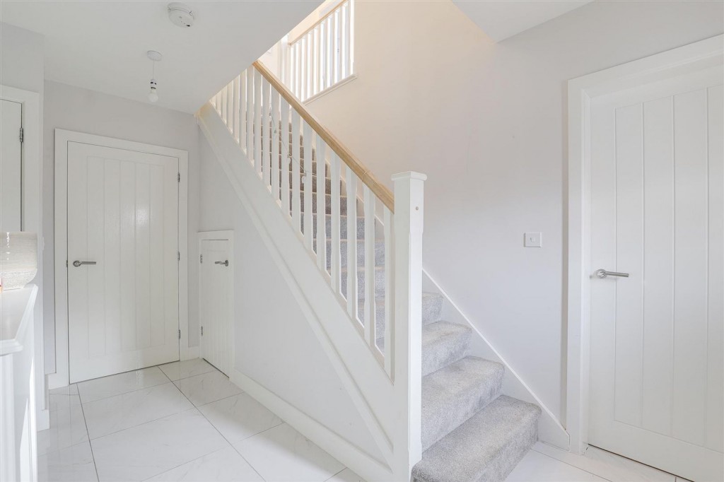 Lavinia Crescent, Edwalton, NG12