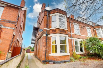 Loughborough Road, West Bridgford, NG2