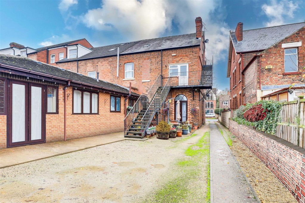 Loughborough Road, West Bridgford, NG2
