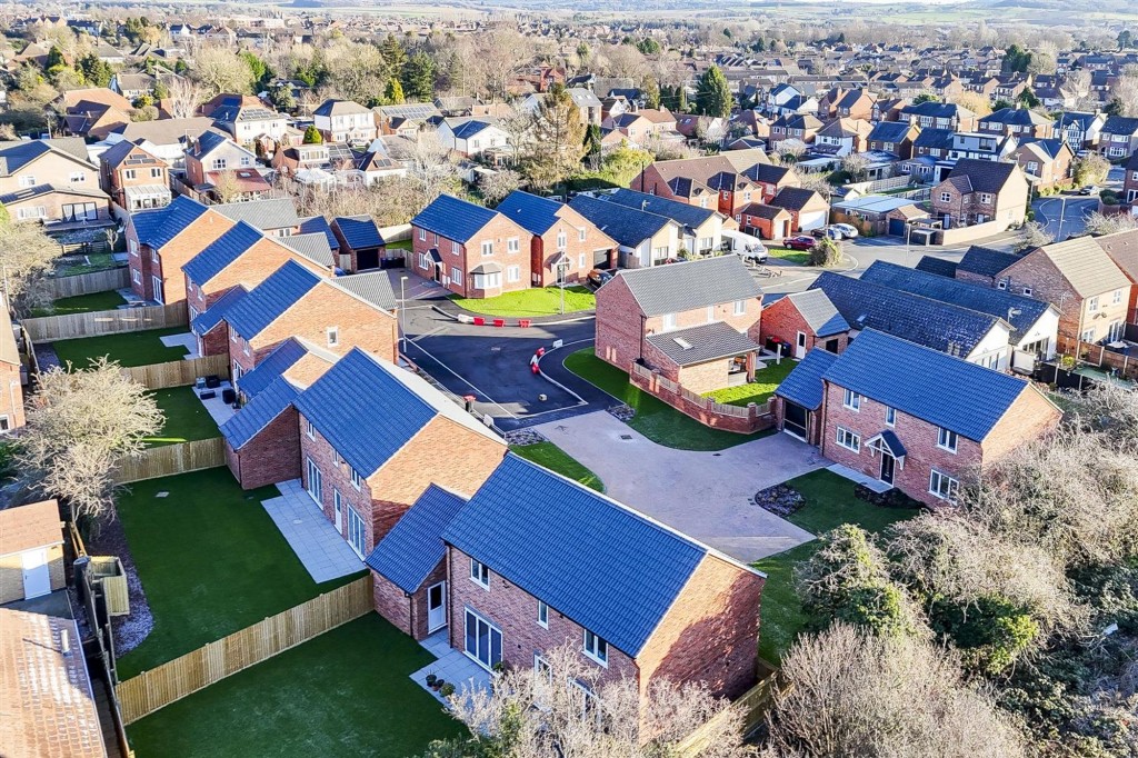 Meadow Croft Gardens, Nottingham, NG15