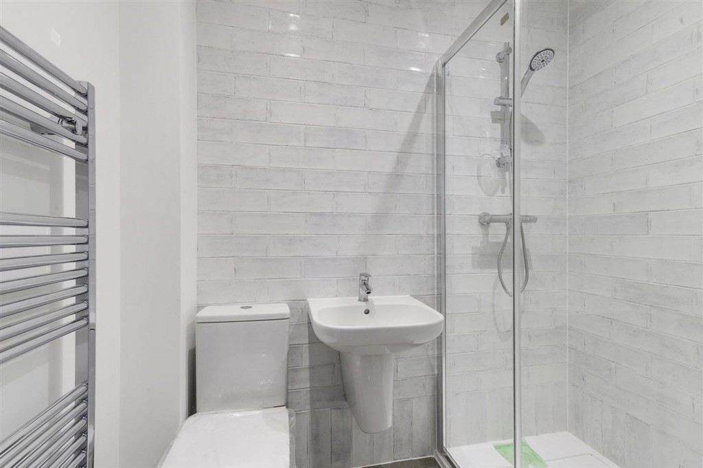 Meadow Croft Gardens, Nottingham, NG15