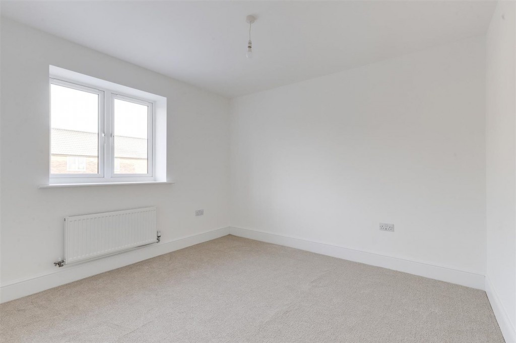 Meadow Croft Gardens, Nottingham, NG15