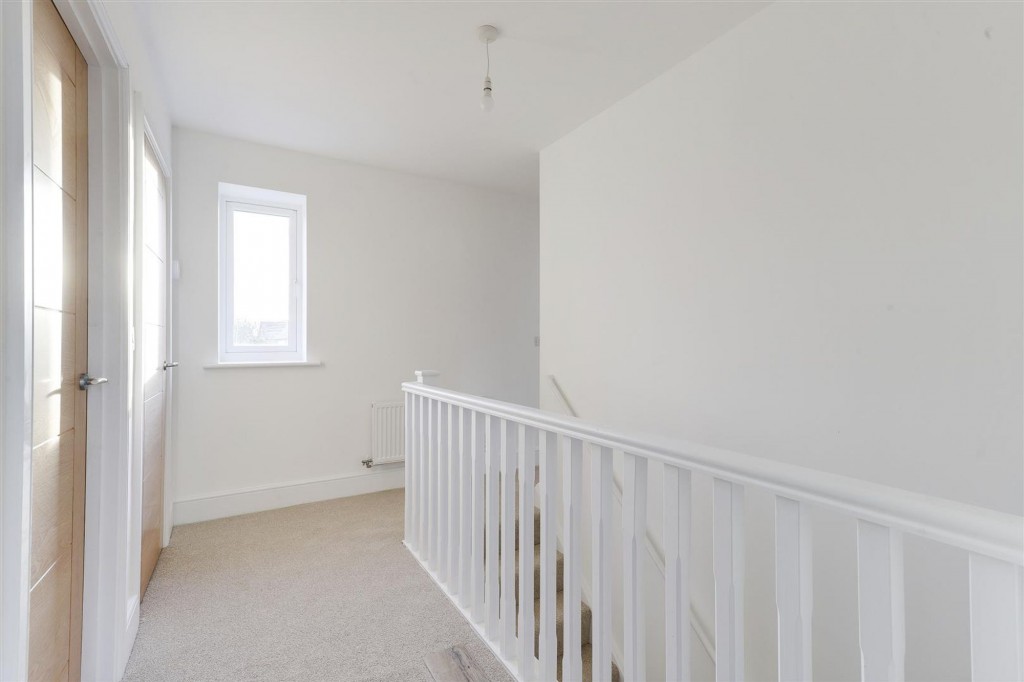 Meadow Croft Gardens, Nottingham, NG15