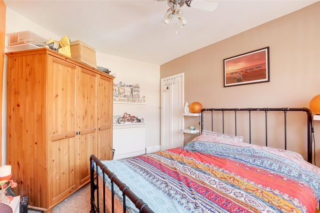 Radstock Road, Nottingham, NG3