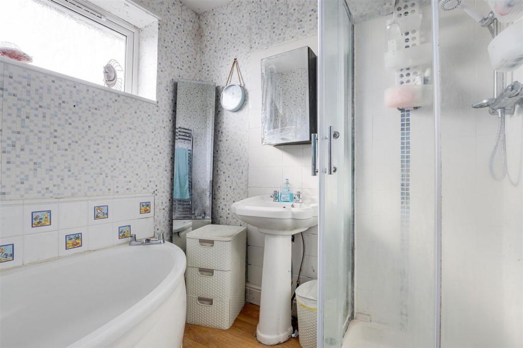 Radstock Road, Nottingham, NG3