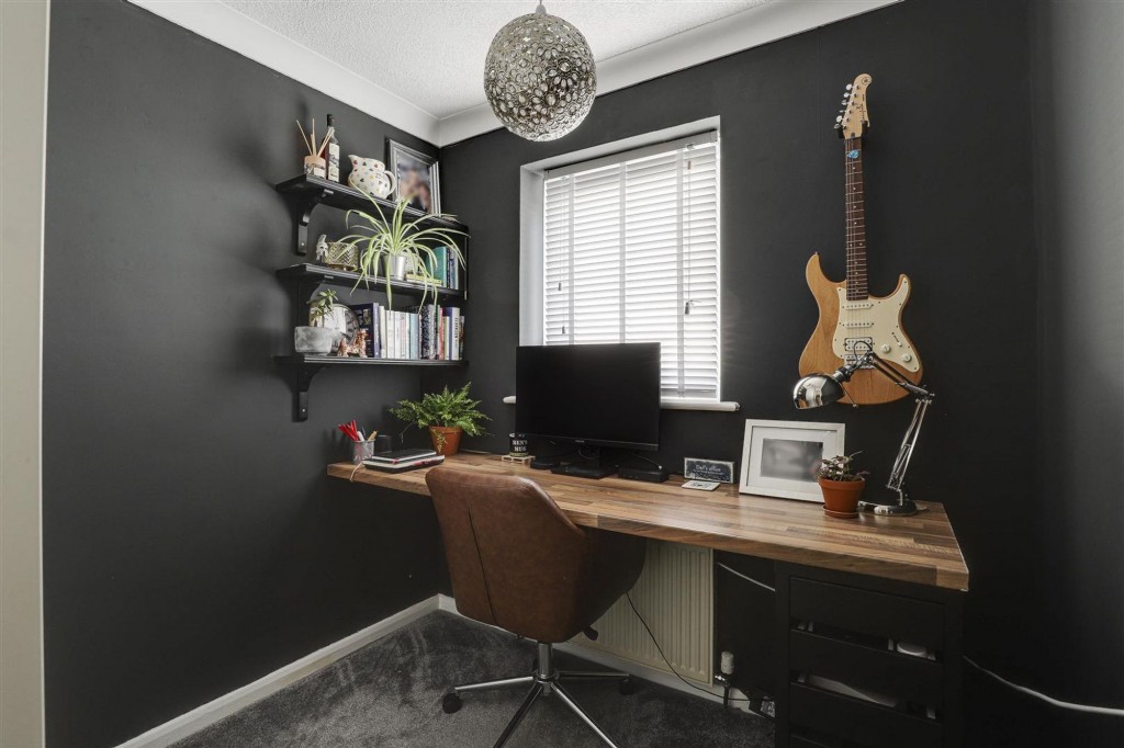 Islay Close, Trowell, NG9