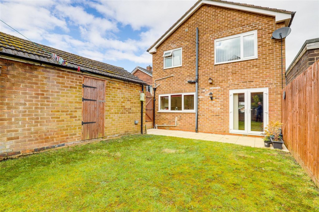 Weaverthorpe Road, Woodthorpe, NG5