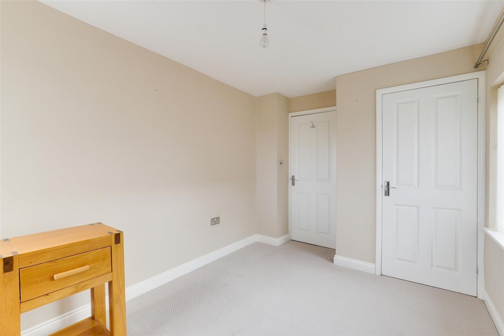 Weaverthorpe Road, Woodthorpe, NG5