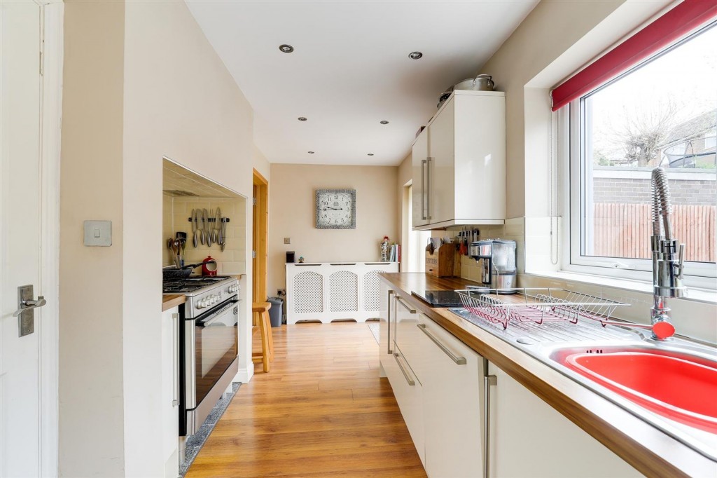 Weaverthorpe Road, Woodthorpe, NG5