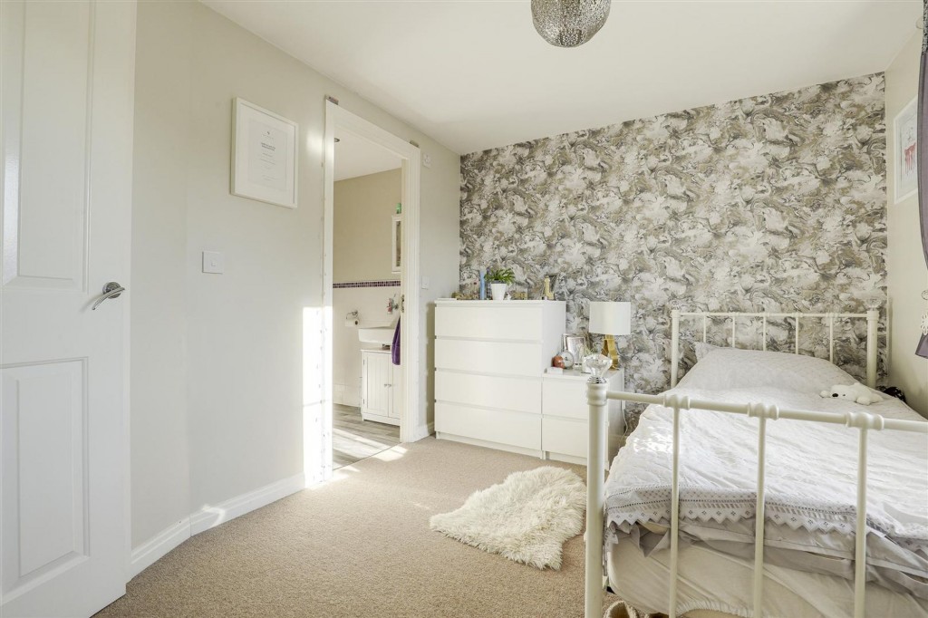 James Drive, Calverton, NG14