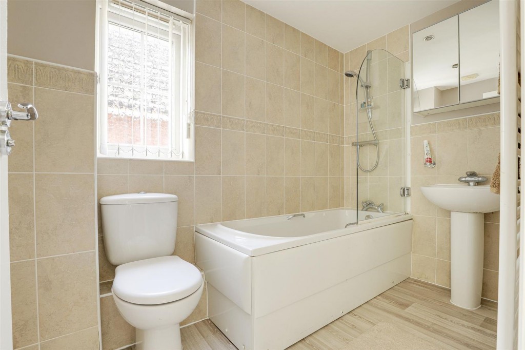 James Drive, Calverton, NG14